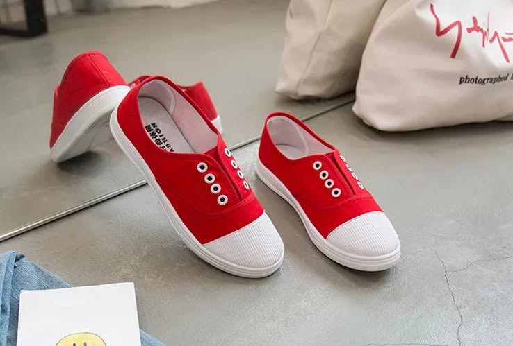 Low-top flat casual slip-on ladies canvas red shoe 027